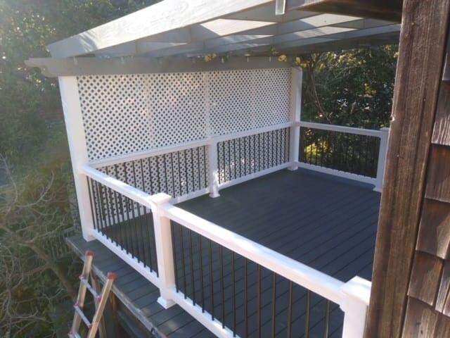 Trex Clam Gray deck detail