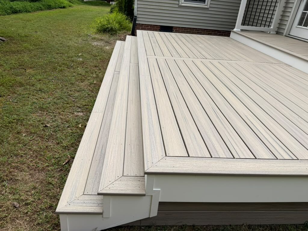 Trex Enhance Naturals Honey Grove deck detail